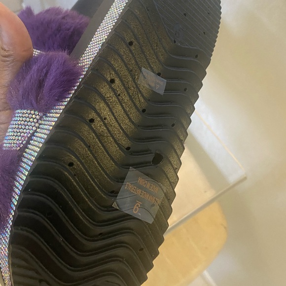 Sandals - Picture 3 of 3